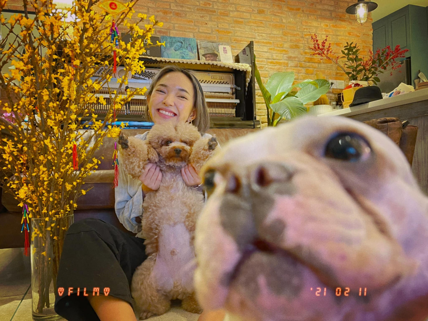 Loạt hot girl, rich kid đầu năm mới: Rạng rỡ váy xinh, khoe sương sương tiền lì xì khủng ảnh 2