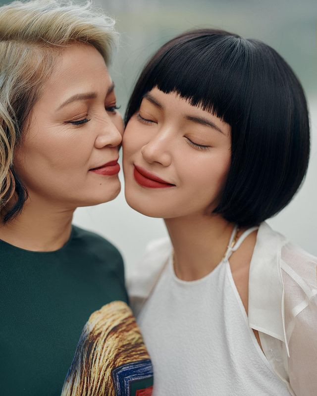 Loạt hot girl, rich kid đầu năm mới: Rạng rỡ váy xinh, khoe sương sương tiền lì xì khủng ảnh 1