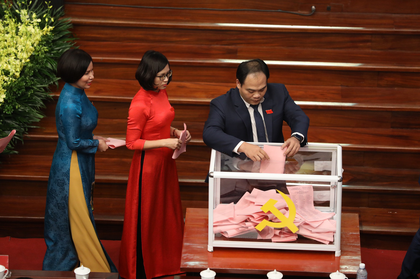 Bầu Ban chấp hành Đảng bộ thành phố Hà Nội khóa XVII ảnh 8