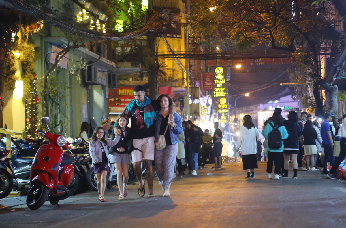 Hà Nội chính thức mở rộng không gian đi bộ trong phố cổ ảnh 11