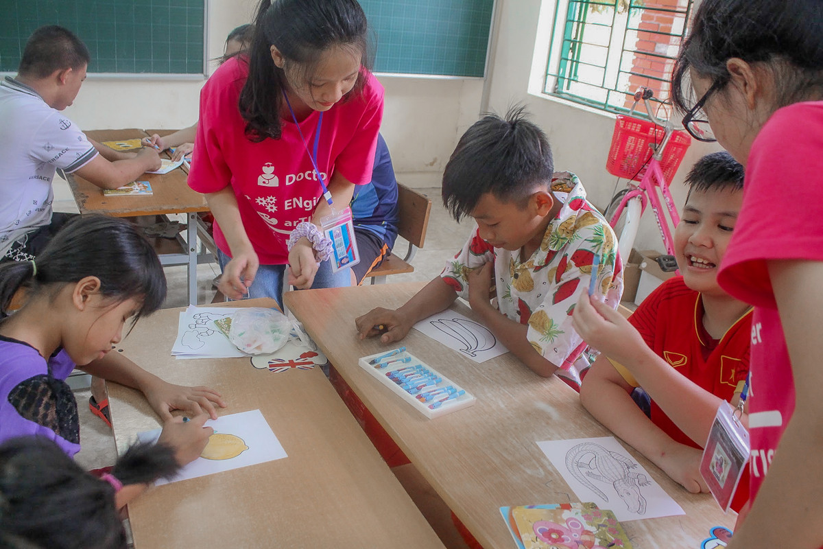 Mang nụ cười đến với trẻ em khuyết tật ảnh 2