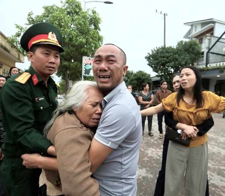 Di chuyển thi thể cán bộ, chiến sĩ Đoàn 337 về thành phố Đông Hà ảnh 13