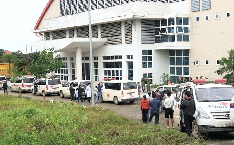 Di chuyển thi thể cán bộ, chiến sĩ Đoàn 337 về thành phố Đông Hà ảnh 10