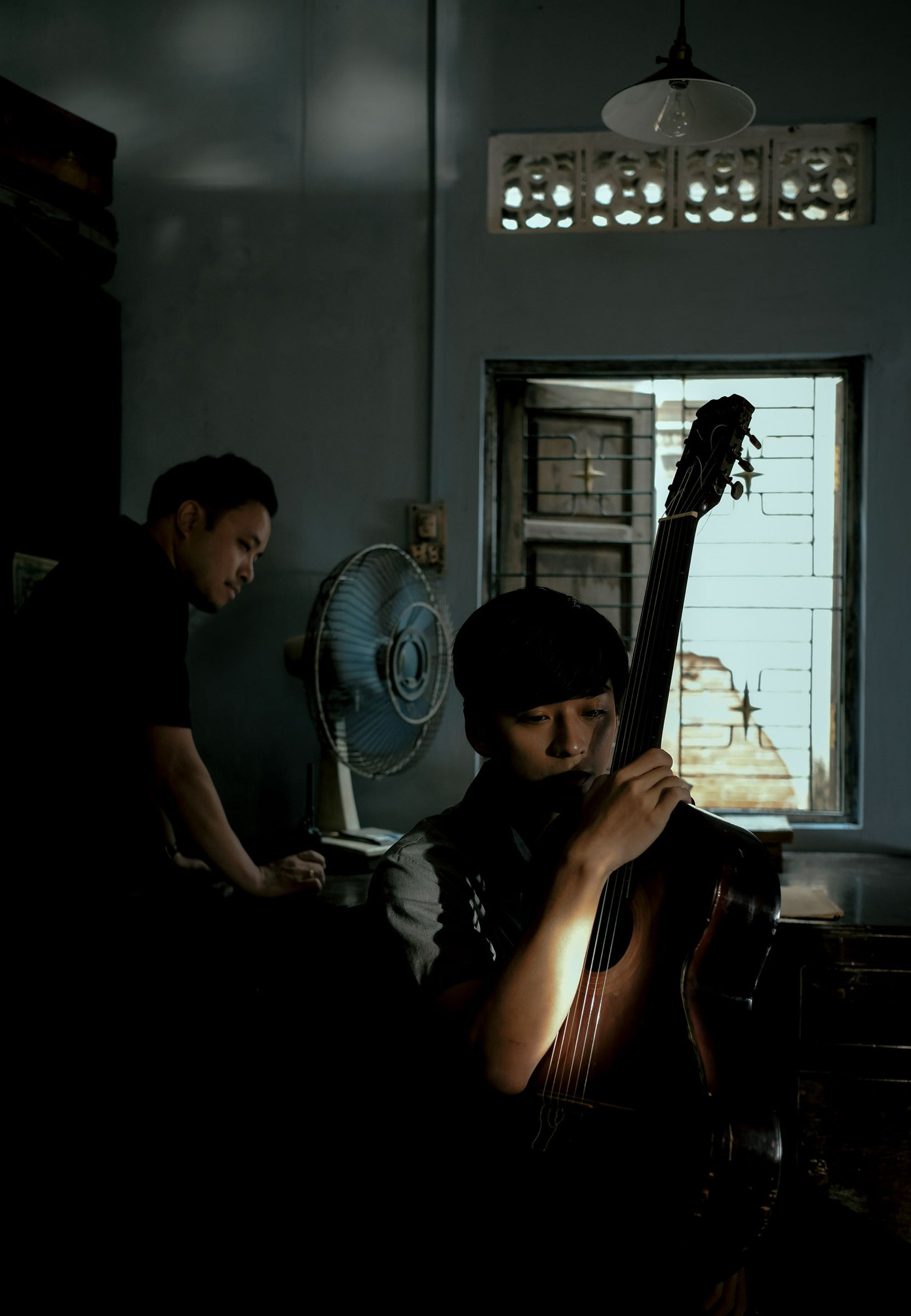 Hậu trường ‘Mắt biếc’ tiết lộ bộ sưu tập âm nhạc của Phan Mạnh Quỳnh ảnh 1