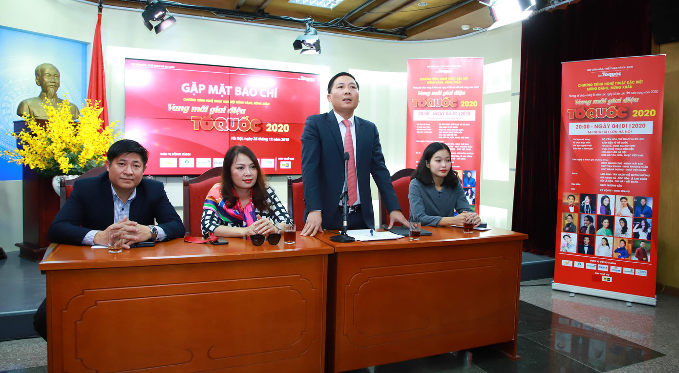 Tóc Tiên, Hồ Ngọc Hà lần đầu hội ngộ ở Vang mãi giai điệu Tổ quốc 2020 ảnh 1