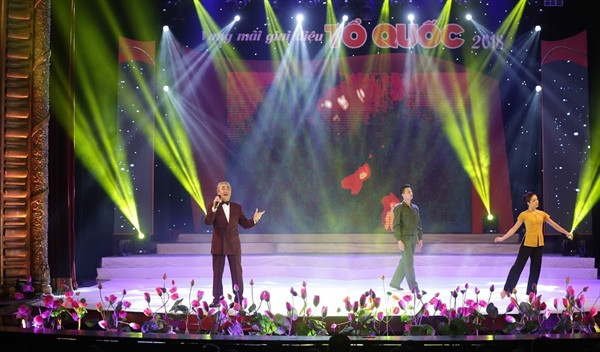 Tóc Tiên, Hồ Ngọc Hà lần đầu hội ngộ ở Vang mãi giai điệu Tổ quốc 2020 ảnh 3