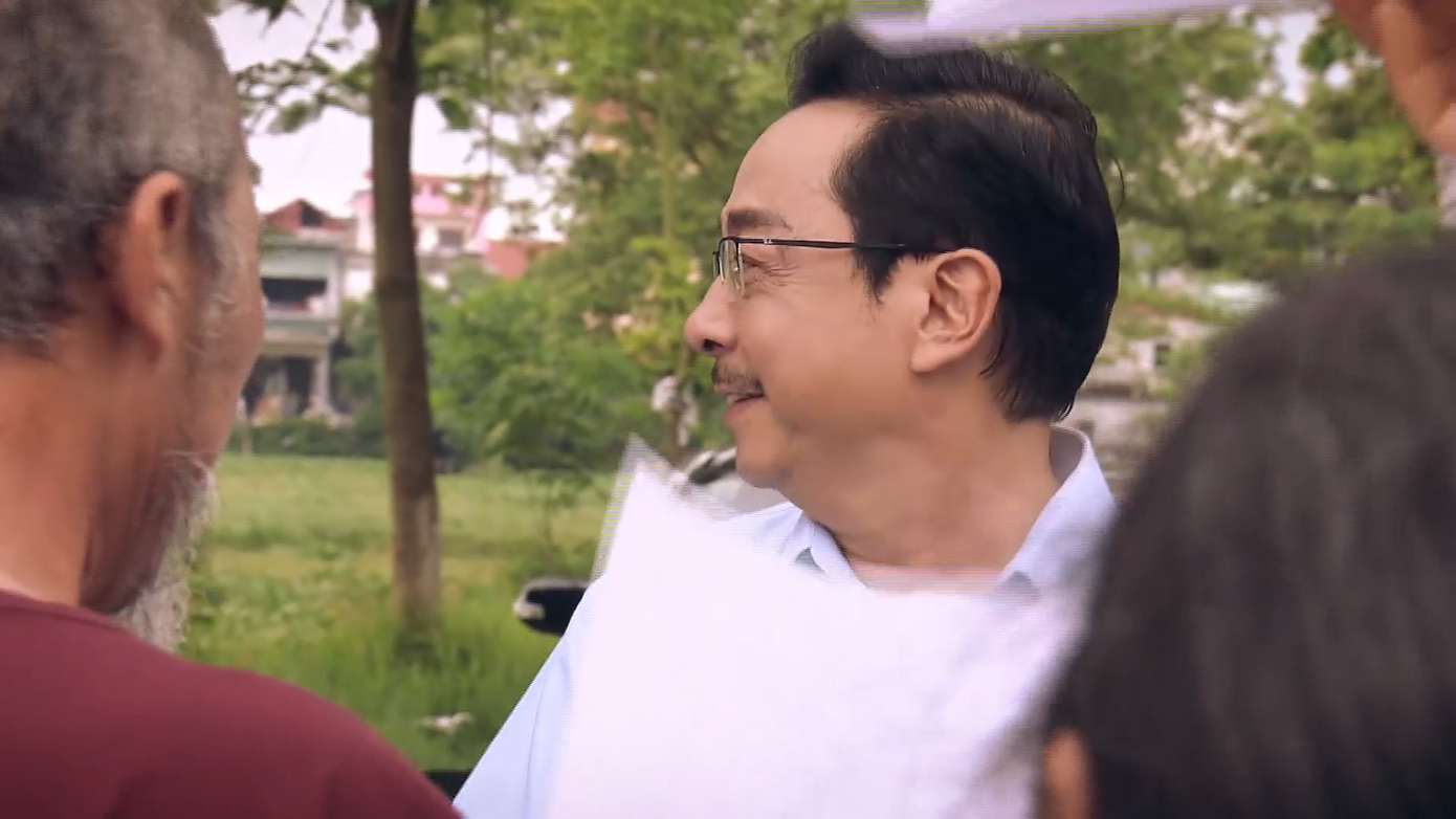 Sinh tử tập 20: Nhân dân xã chặn xe chủ tịch tỉnh để gửi đơn kiện ảnh 2