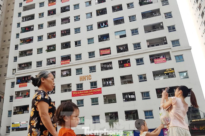 Chậm làm sổ đỏ cho dân, chủ đầu tư sẽ bị phạt tiền tỷ ảnh 1