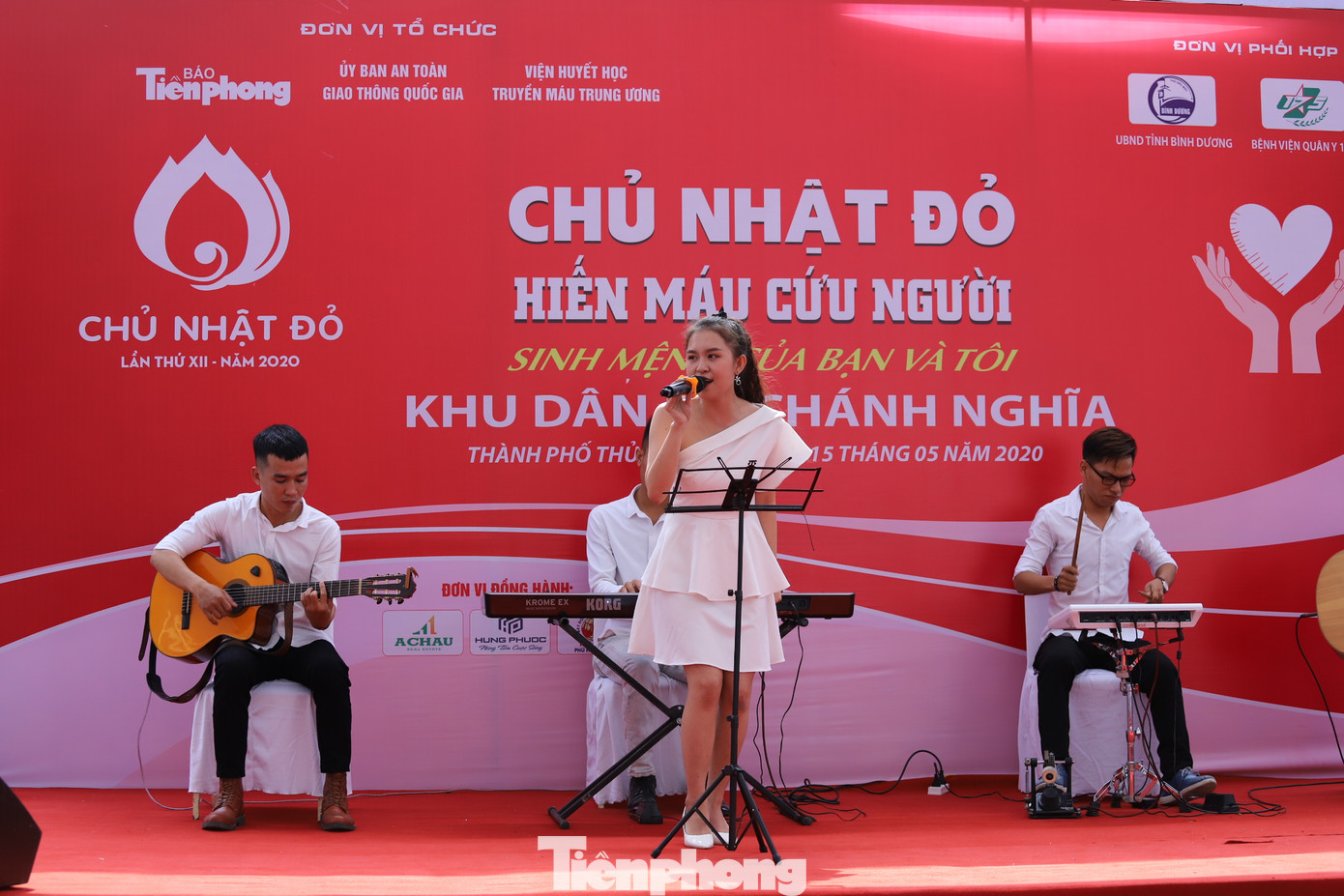 Những nụ cười tỏa nắng ngày hiến máu Chủ nhật Đỏ 2020 tại Bình Dương ảnh 13