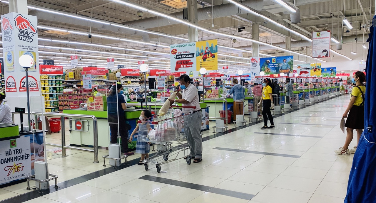 Siêu thị, trung tâm thương mại...dùng app đánh giá an toàn phòng chống dịch COVID-19 ảnh 2