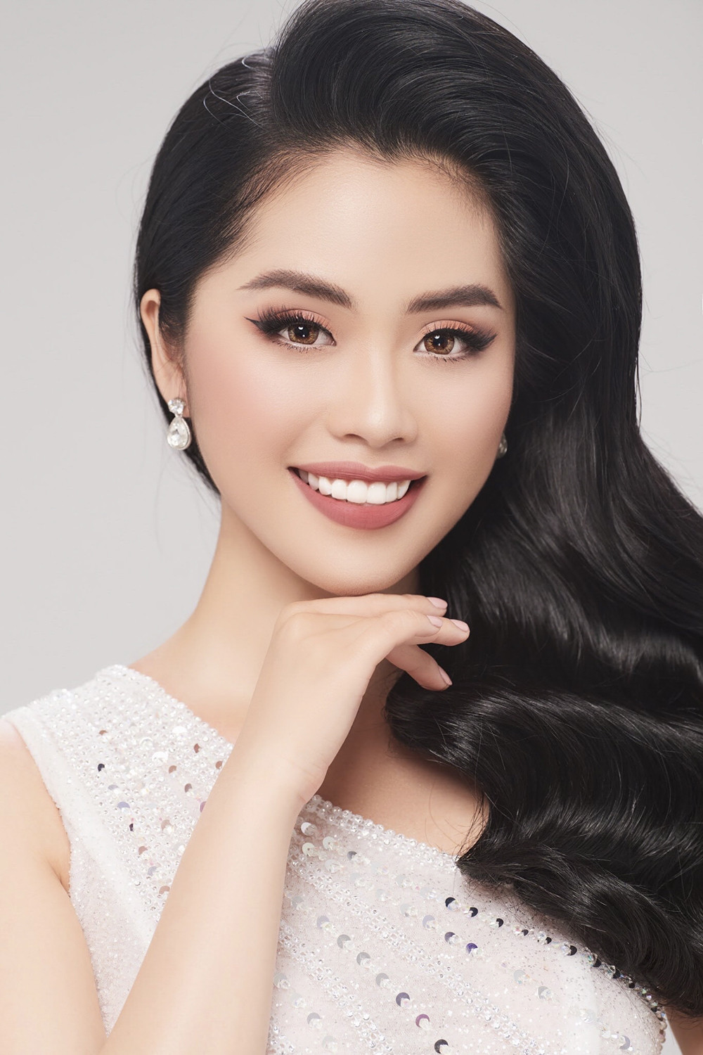 Biên tập viên truyền hình từng đăng ký hiến tạng dự thi Hoa hậu Việt Nam 2020 ảnh 8