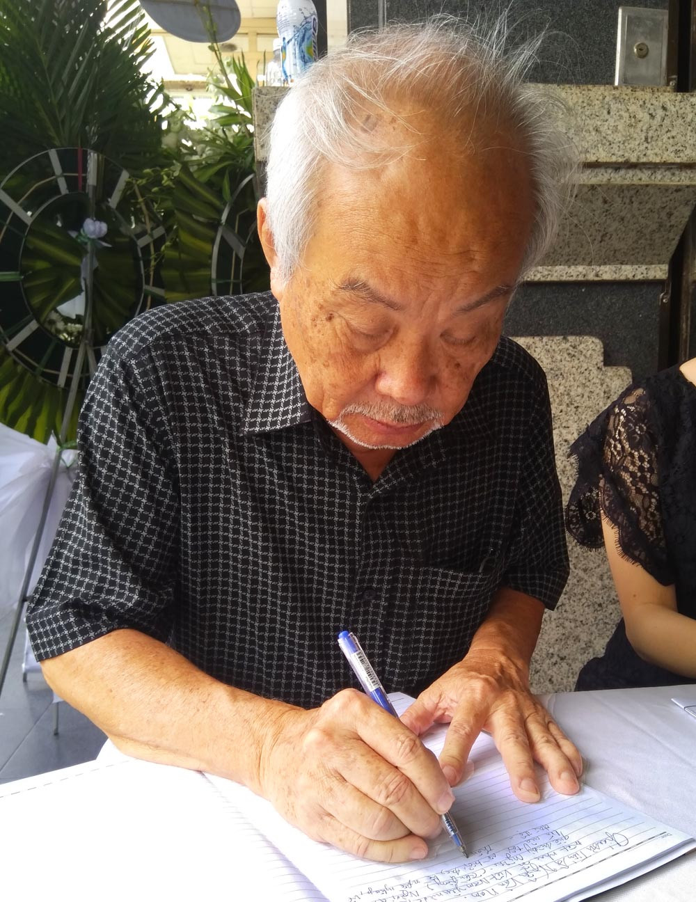 Nhiều nghệ sĩ tới viếng cây đại thụ âm nhạc Việt Nam Nguyễn Văn Nam ảnh 5