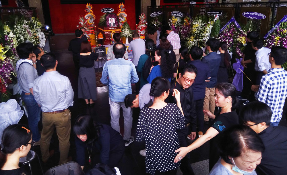 Nhiều nghệ sĩ tới viếng cây đại thụ âm nhạc Việt Nam Nguyễn Văn Nam ảnh 1