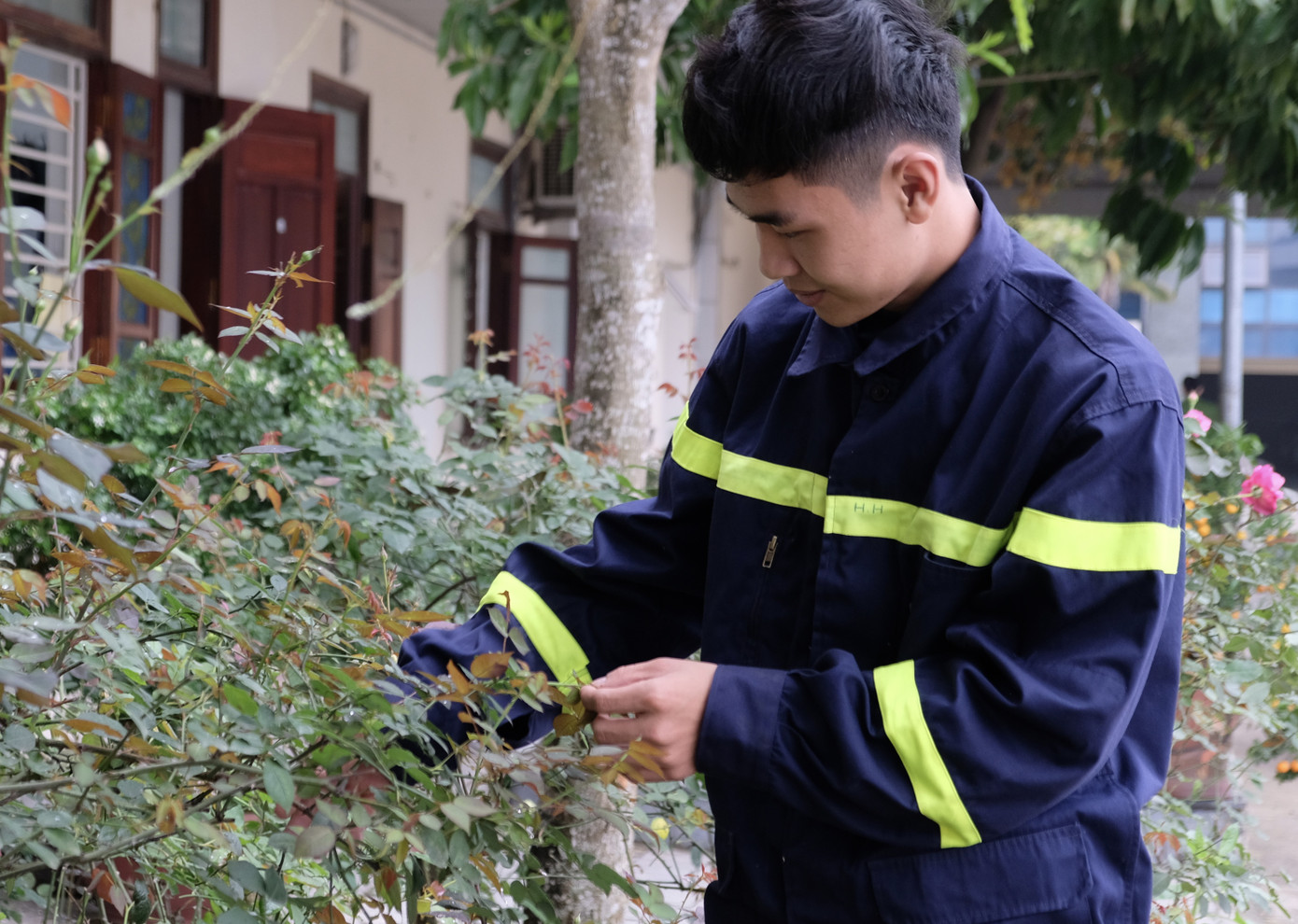 Chiến sĩ trẻ nhường bình dưỡng khí cứu người trong đám cháy ảnh 7