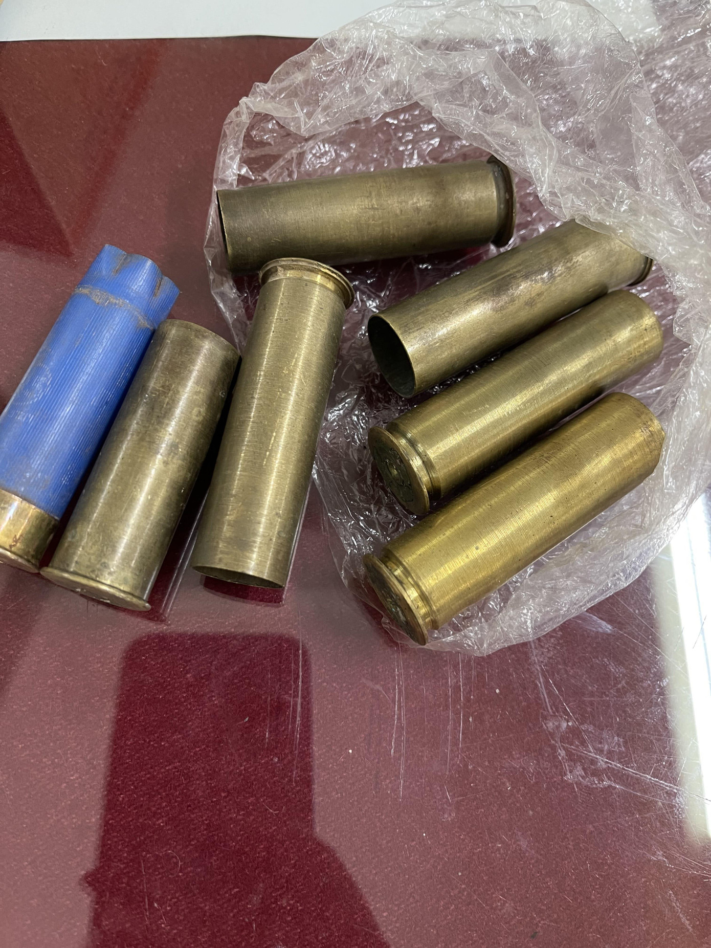 Nổ nhiều phát súng vào nhà dân để 'dằn mặt' ảnh 1