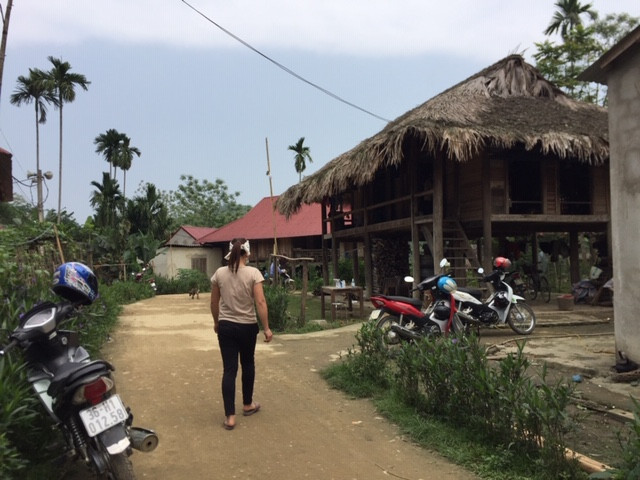 Hiện trường xe tải đâm vào vách núi khiến 7 người tử vong ảnh 8