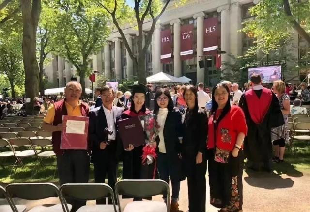 Những câu nói đặc biệt khiến cô bé luôn đứng cuối lớp thành tiến sĩ Harvard ảnh 3