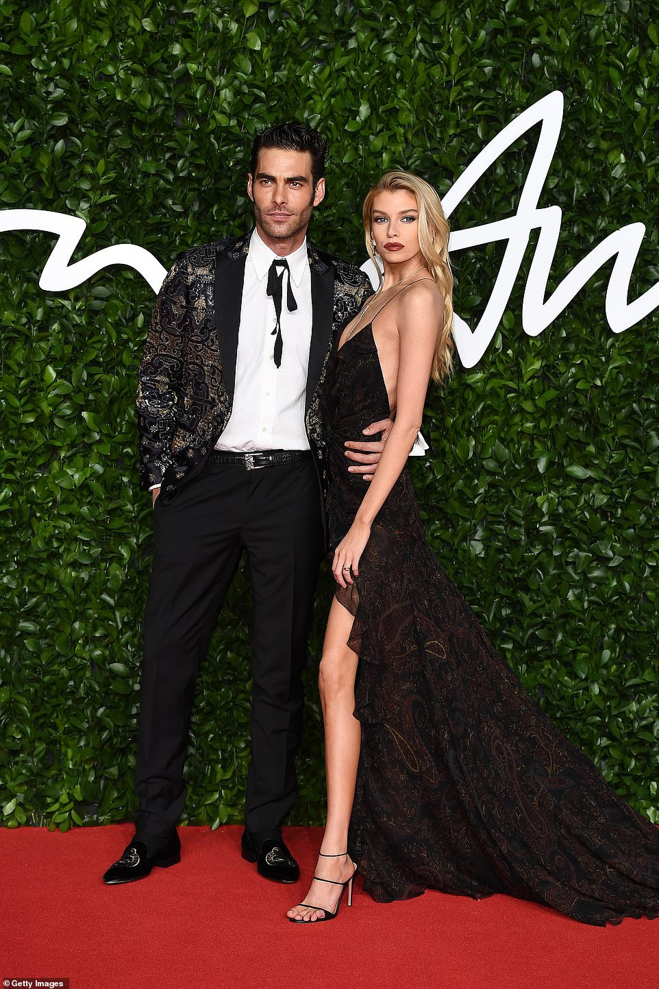 Dàn thiên thần Victoria’s Secret quyến rũ khó cưỡng trên thảm đỏ BFA ảnh 4