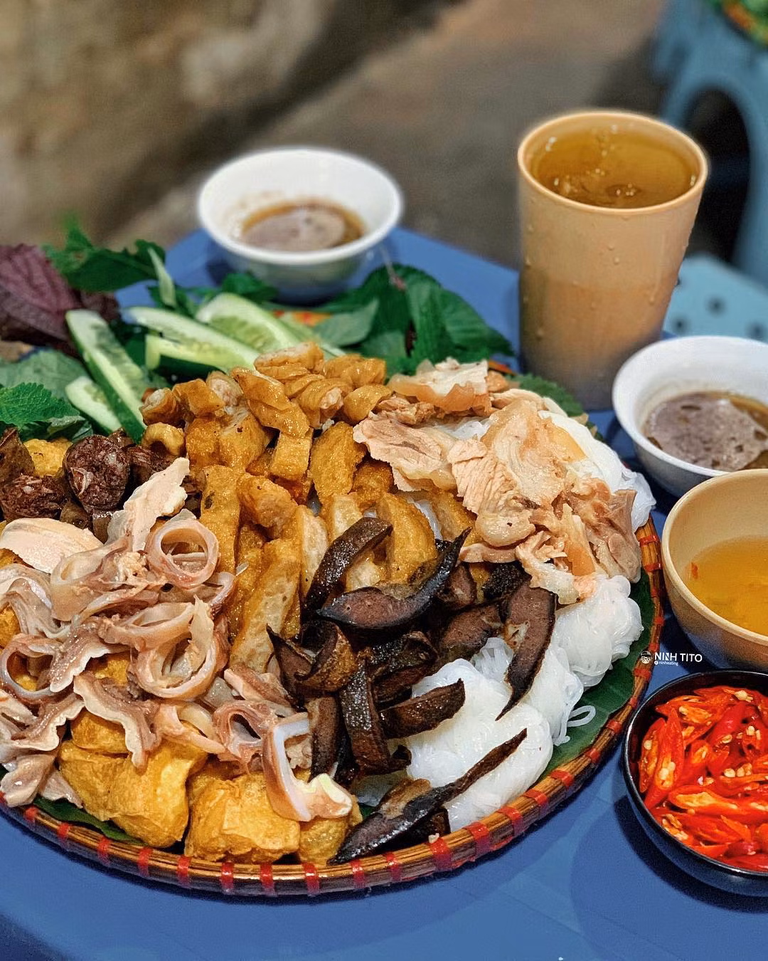 Hà Nội không thiếu quán ngon lại rẻ: Lập hội bún đậu “ăn sập” khu phố cổ mùa Hè này ảnh 5