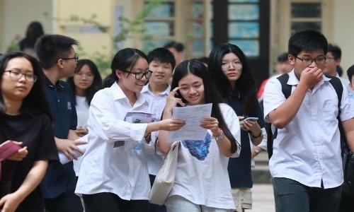 Bùng nổ cảm xúc với đêm đại nhạc hội chào tân binh “The Phenomenon” của sinh viên Báo chí ảnh 11