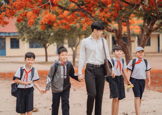 Chàng vận động viên trong bộ ảnh làm “thầy giáo” gây sốt cộng đồng mạng ảnh 4