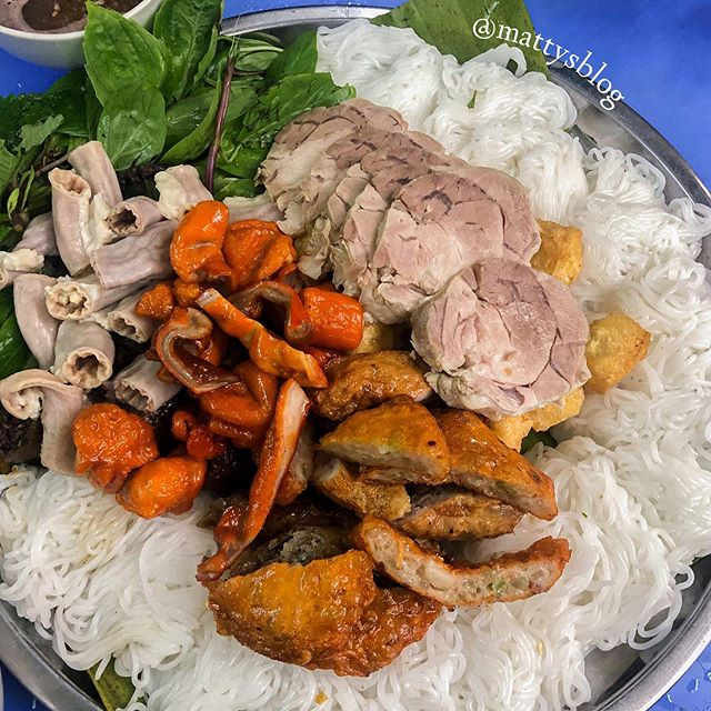 Hà Nội không thiếu quán ngon lại rẻ: Lập hội bún đậu “ăn sập” khu phố cổ mùa Hè này ảnh 7