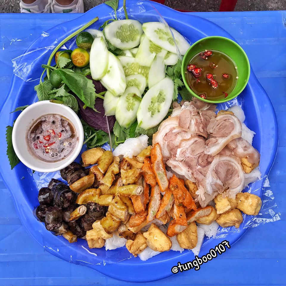 Hà Nội không thiếu quán ngon lại rẻ: Lập hội bún đậu “ăn sập” khu phố cổ mùa Hè này ảnh 1