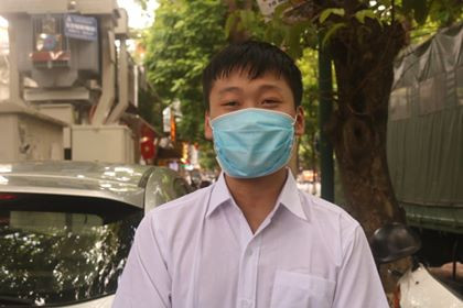 Sĩ tử Hà Nội “check-in” an toàn phòng dịch tại địa điểm thi tốt nghiệp THPT Quốc gia ảnh 8