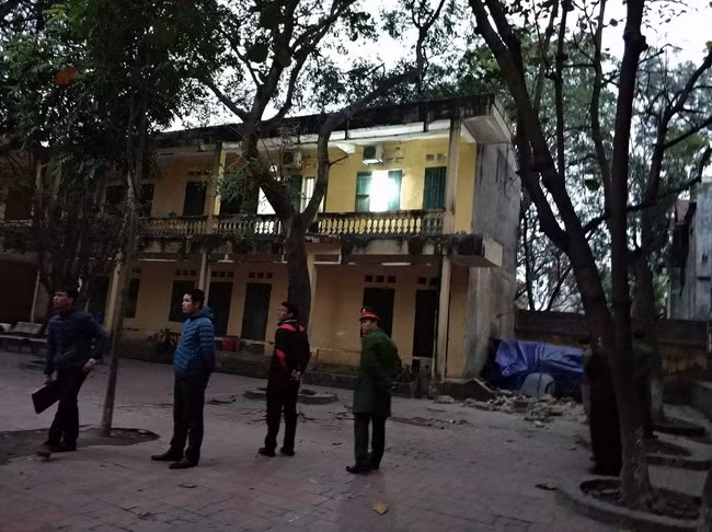 Liên tiếp những vụ tai nạn thương tâm: Cảnh báo an toàn trường học! ảnh 6