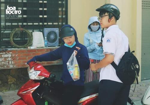 Đáp án và nhận định đề thi môn Tiếng Anh lớp 10 THPT tại Hà Nội năm 2020 ảnh 7