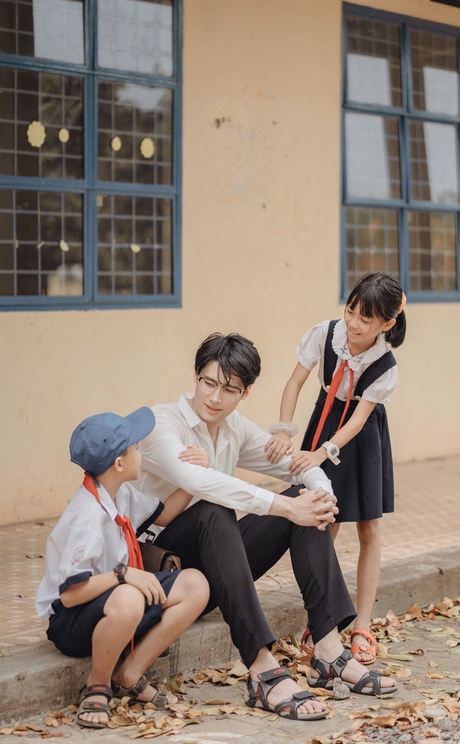 Chàng vận động viên trong bộ ảnh làm “thầy giáo” gây sốt cộng đồng mạng ảnh 5