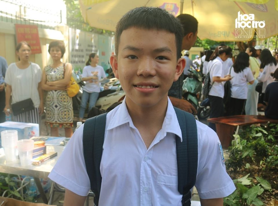 Đánh giá đề thi Ngữ Văn lớp 10 tại Hà Nội: Cấu trúc quen thuộc, vừa sức với học sinh ảnh 1