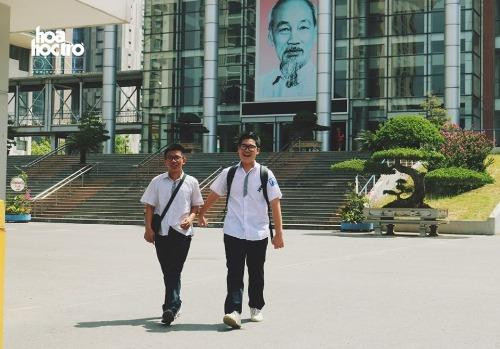 Những khoảnh khắc đẹp của kỳ thi vào lớp 10: Sĩ tử đừng lo, mọi người đều sẽ tiếp sức! ảnh 10