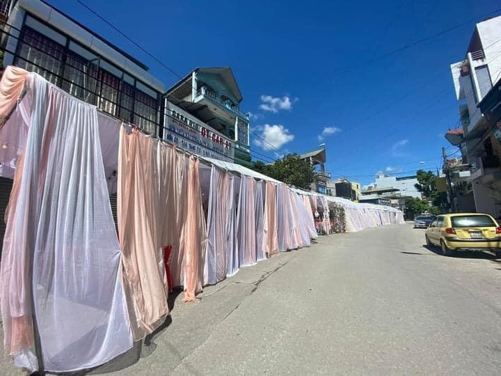 Người dân Điện Biên tới "giải cứu" nhà hàng bị khách “bỏ bom” 150 mâm cỗ cưới ảnh 3