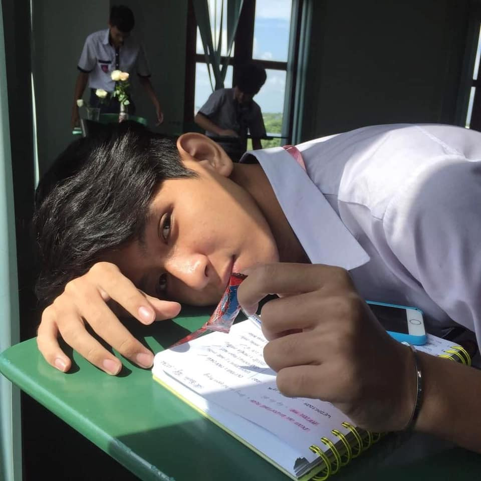 Mùa tựu trường, ngắm loạt ảnh những chàng trai năm ấy này có khiến bạn rung rinh? ảnh 4