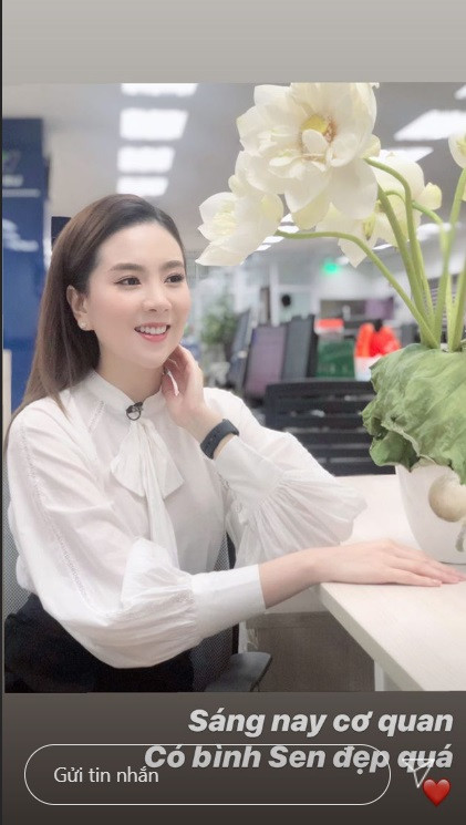 Trái ngược vẻ nghiêm túc lên hình, MC Quang Minh đăng clip 'lầy lội' gây sốt ảnh 1