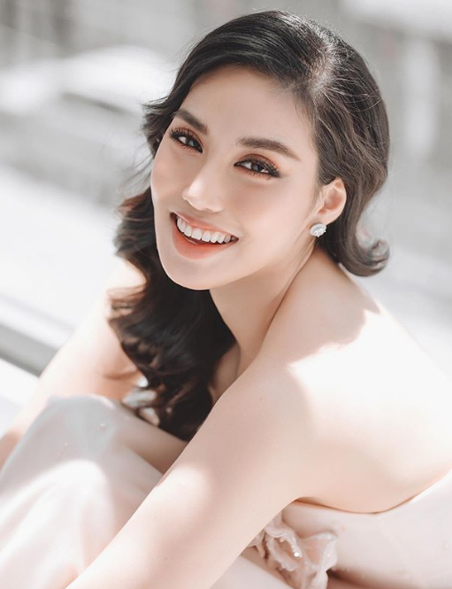 Tung ảnh quyến rũ bên bờ biển, diva Hồng Nhung trẻ đẹp tựa đôi mươi ảnh 6