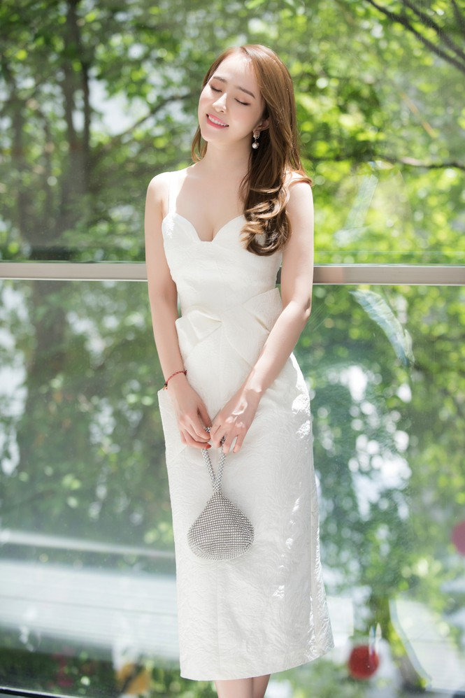 Ca sĩ Cẩm Vân nghẹn ngào đón sinh nhật tuổi 61 và xa cách gia đình ảnh 9