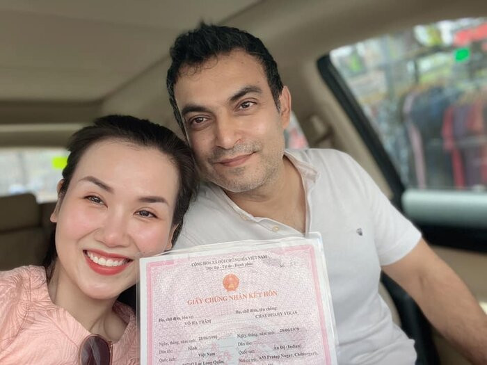 Hari Won tiết lộ lý do cưới Trấn Thành 4 năm nhưng mới có giấy đăng kí kết hôn ảnh 1