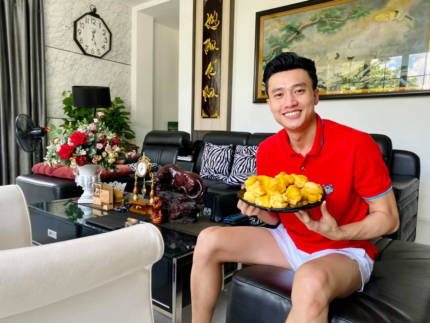 Loạt ảnh nóng bỏng hở bạo của Mlee mừng sinh nhật tuổi 28 ảnh 6