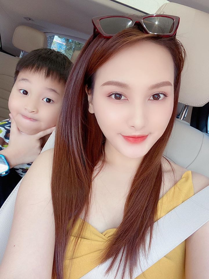 Loạt ảnh nóng bỏng hở bạo của Mlee mừng sinh nhật tuổi 28 ảnh 5