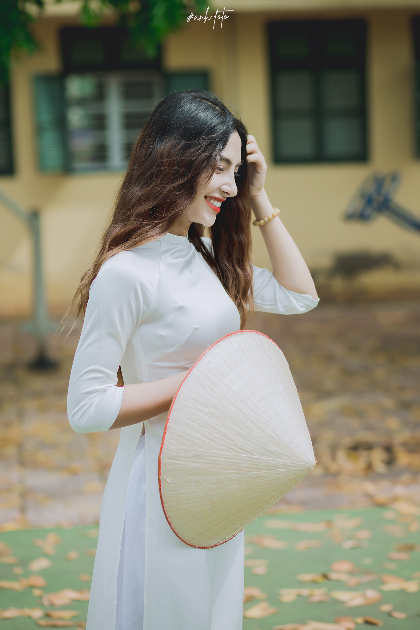 Á quân The Voice 2017 Hiền Mai hóa nữ sinh đẹp ngỡ ngàng ảnh 2