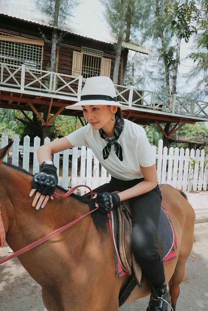 Thu Quỳnh mua nhà tậu xe tiền tỷ khiến triệu người ngưỡng mộ ảnh 9