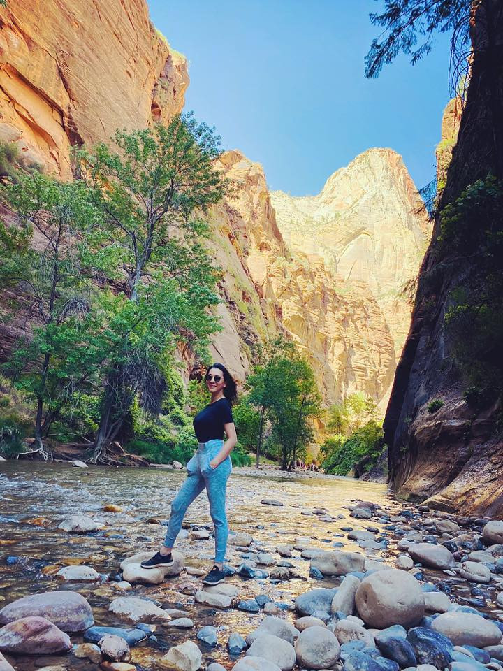 MC Kỳ Duyên khoe dáng gợi cảm với đồ bó sát, tươi trẻ bất ngờ ở tuổi U60 ảnh 2