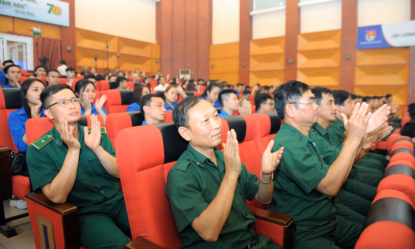 Trong những dấu mốc lịch sử Việt Nam đều có Lực lượng TNXP ảnh 11