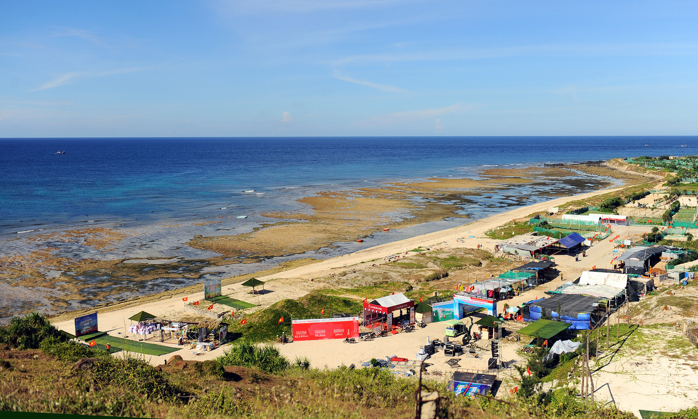 Tiền Phong Marathon: Cột cờ chủ quyền đặc biệt trên đảo Lý Sơn ảnh 6