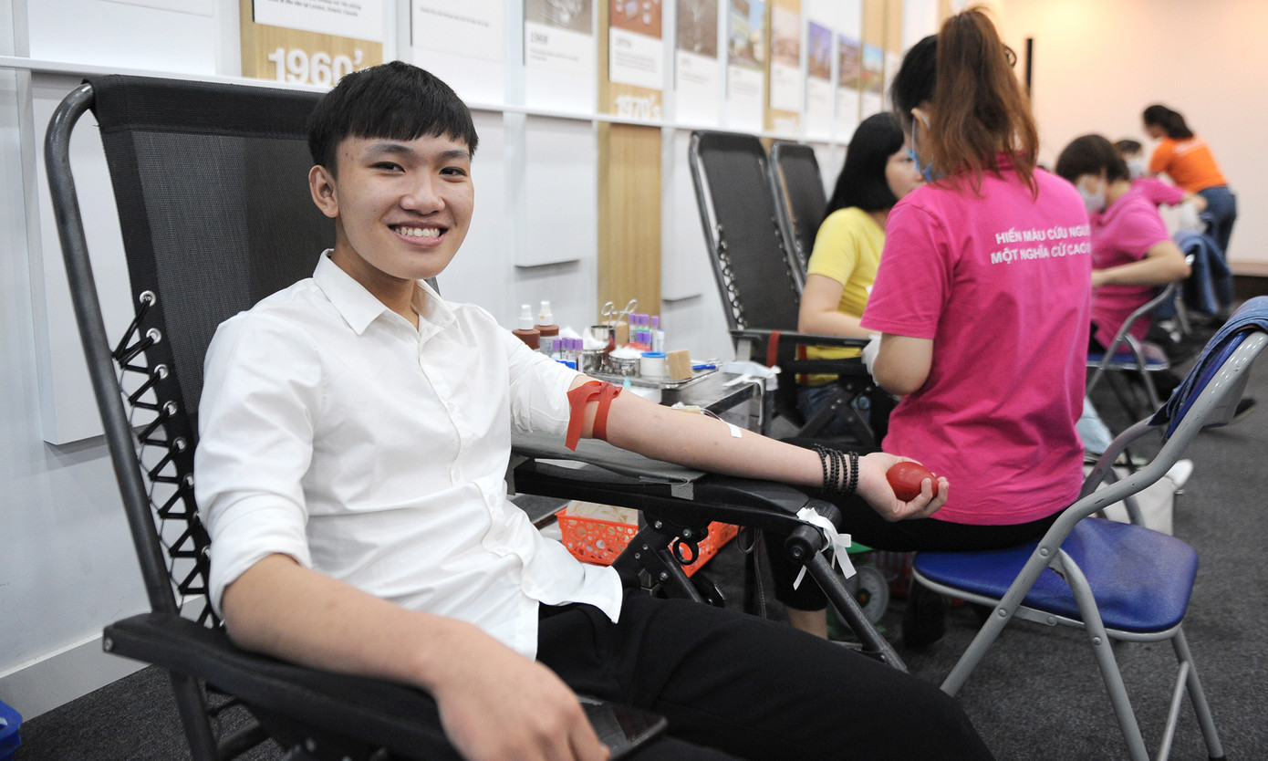 Rộn ràng ngày hội hiến máu Chủ nhật Đỏ tại Hà Nội ảnh 9