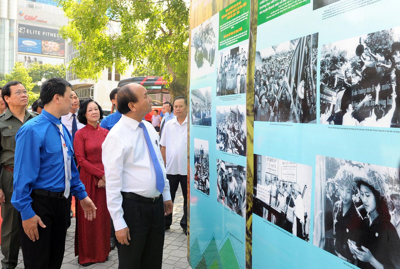 Những 'bóng hồng' thanh niên xung phong xây dựng và bảo vệ Tổ quốc ảnh 1