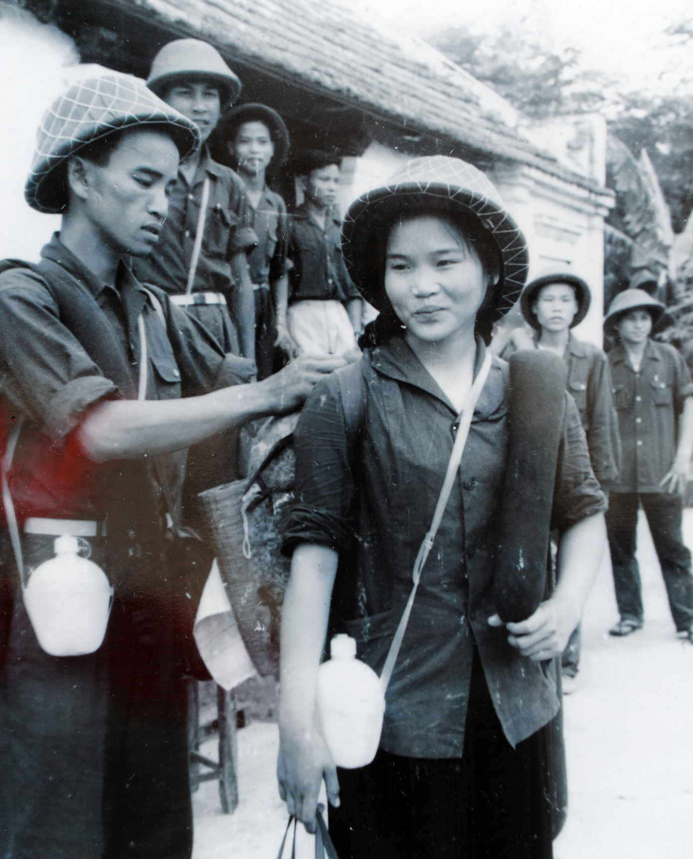 Những 'bóng hồng' thanh niên xung phong xây dựng và bảo vệ Tổ quốc ảnh 6