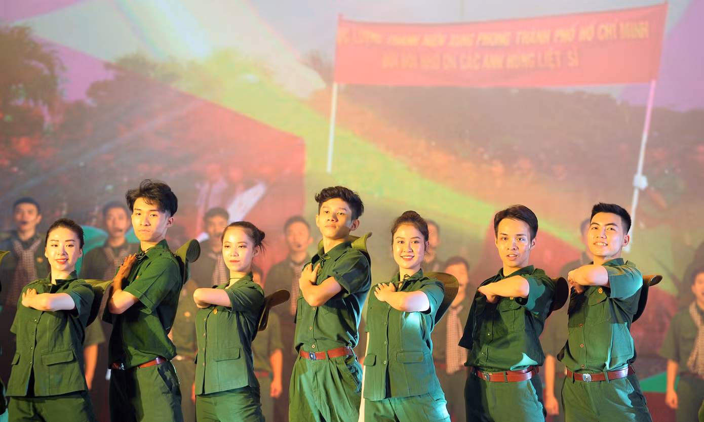 Trong những dấu mốc lịch sử Việt Nam đều có Lực lượng TNXP ảnh 8